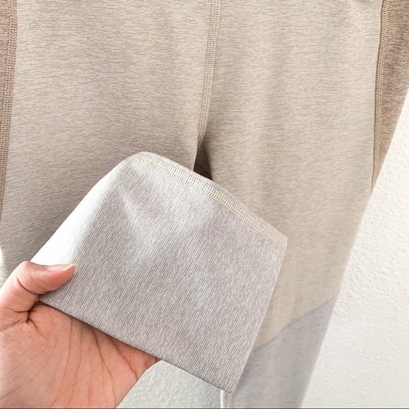 Outdoor Voices Leggings Warmup 7/8 Colorblock Desert Oatmeal Cloud S EUC - Picture 3 of 13